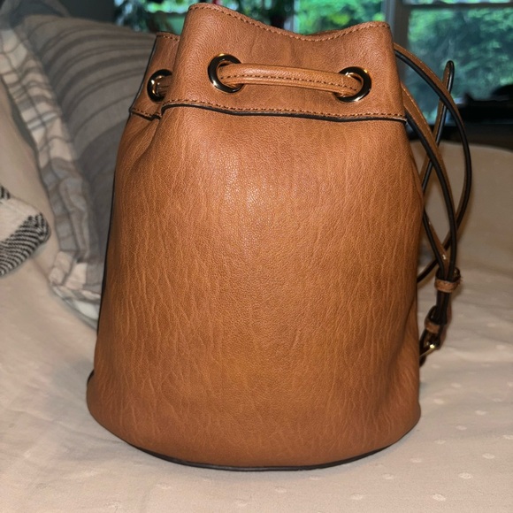 Calvin Klein Crossbody Bucket bag with Drawstring in Brown EUC - Picture 4 of 12